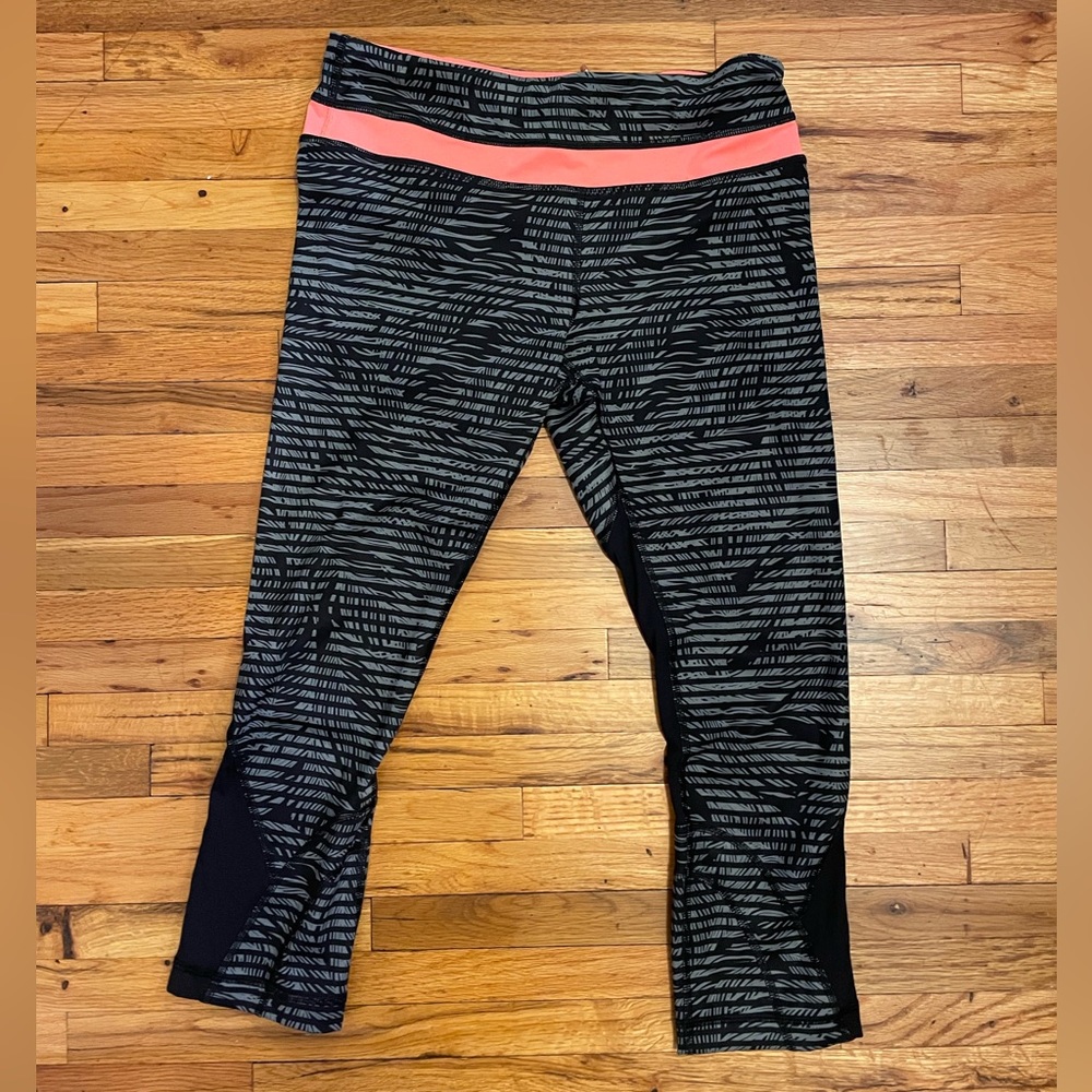 Lululemon mid-rise cropped leggings | 6
